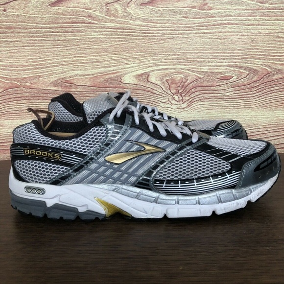 brooks beast size 12